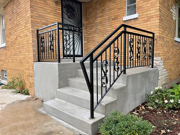 Decorative railings with scrolls | Best Chicago Railings