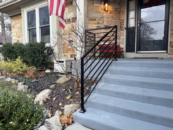 Black horizontal porch railings | Best Chicago Railings