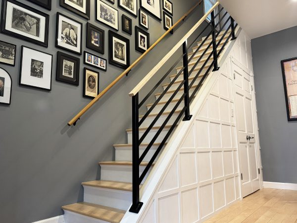 Railing with horizontal plates and oak top