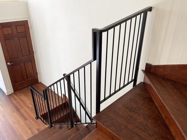 Vertical picket railings for living room | Best Chicago Railings