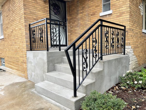 Decorative railings with scrolls | Best Chicago Railings