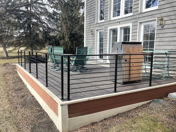 Horizontal railing for deck | Deck Railings Chicago