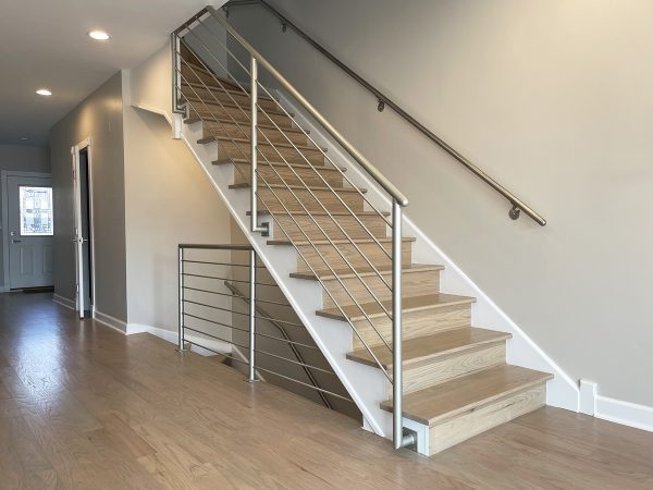 Horizontal pipe railing with round bars | Best Chicago Railings