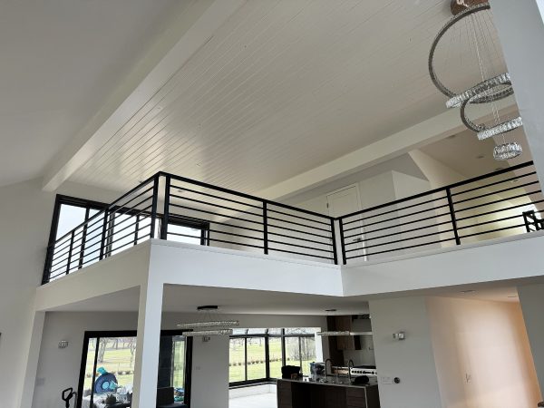 Horizontal balcony railing | Best Chicago Railings
