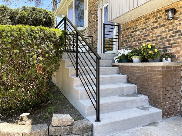 Exterior set of horizontal railings for front porch | Front Porch Railings