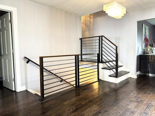 Interior double-post horizontal railings with wood frame