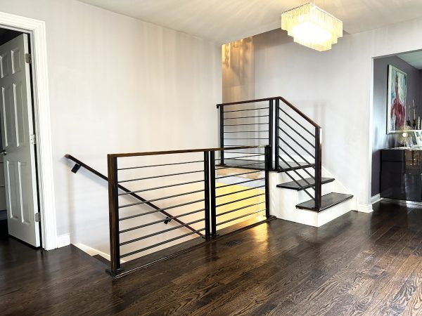 Interior double-post horizontal railings with wood frame