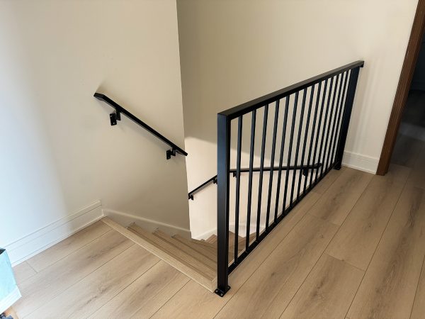 Interior custom railing with rectangular frame