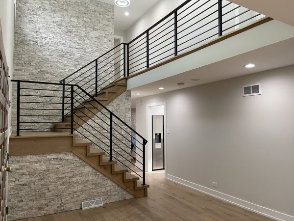 Horizontal railings for entrance hall | Chicago Interior Railings