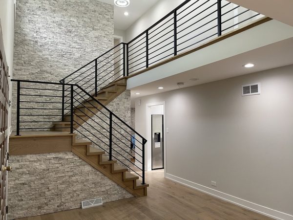 Horizontal railings for entrance hall | Chicago Interior Railings