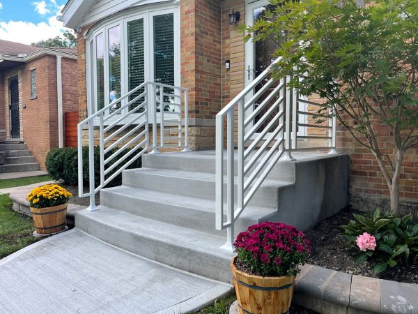 Exterior custom railing for front porch | Front Porch Railing